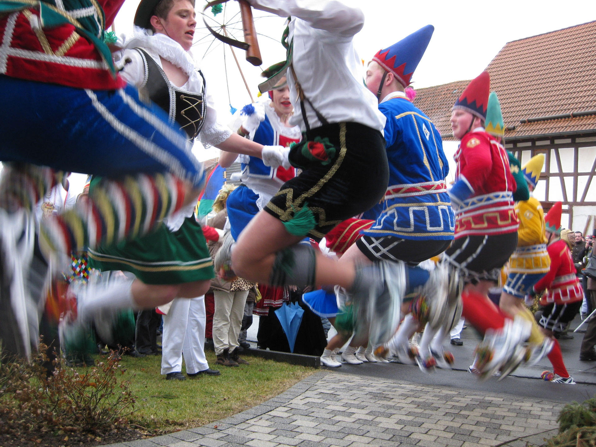 Bajazz und Springerzug beim Rosenmontagsumzug in Herbstein